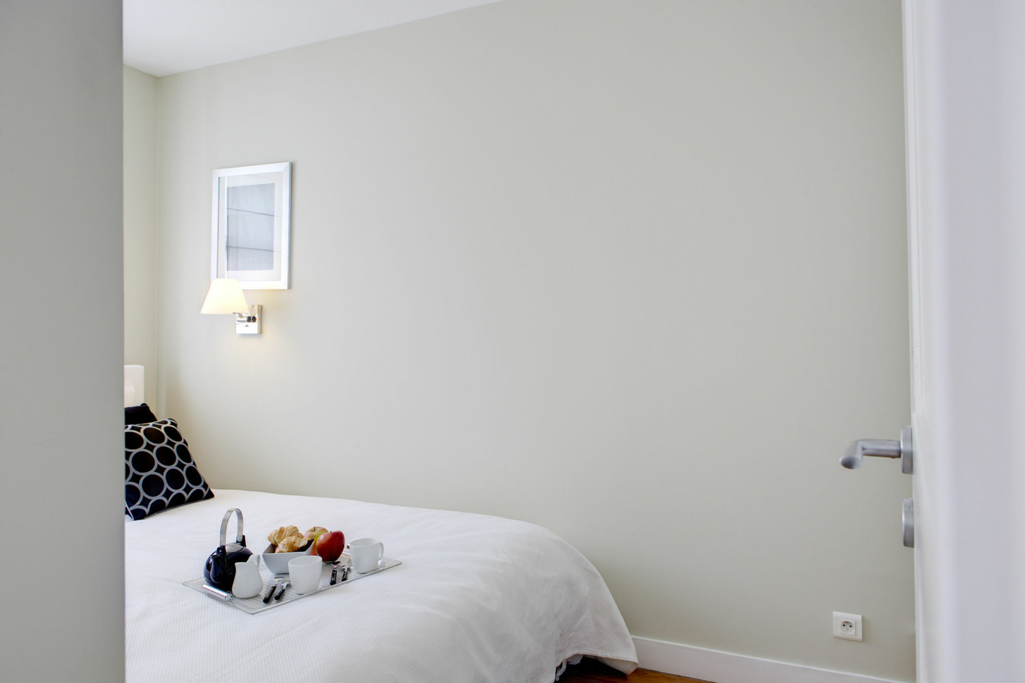 Europea - Montaigne Apartment