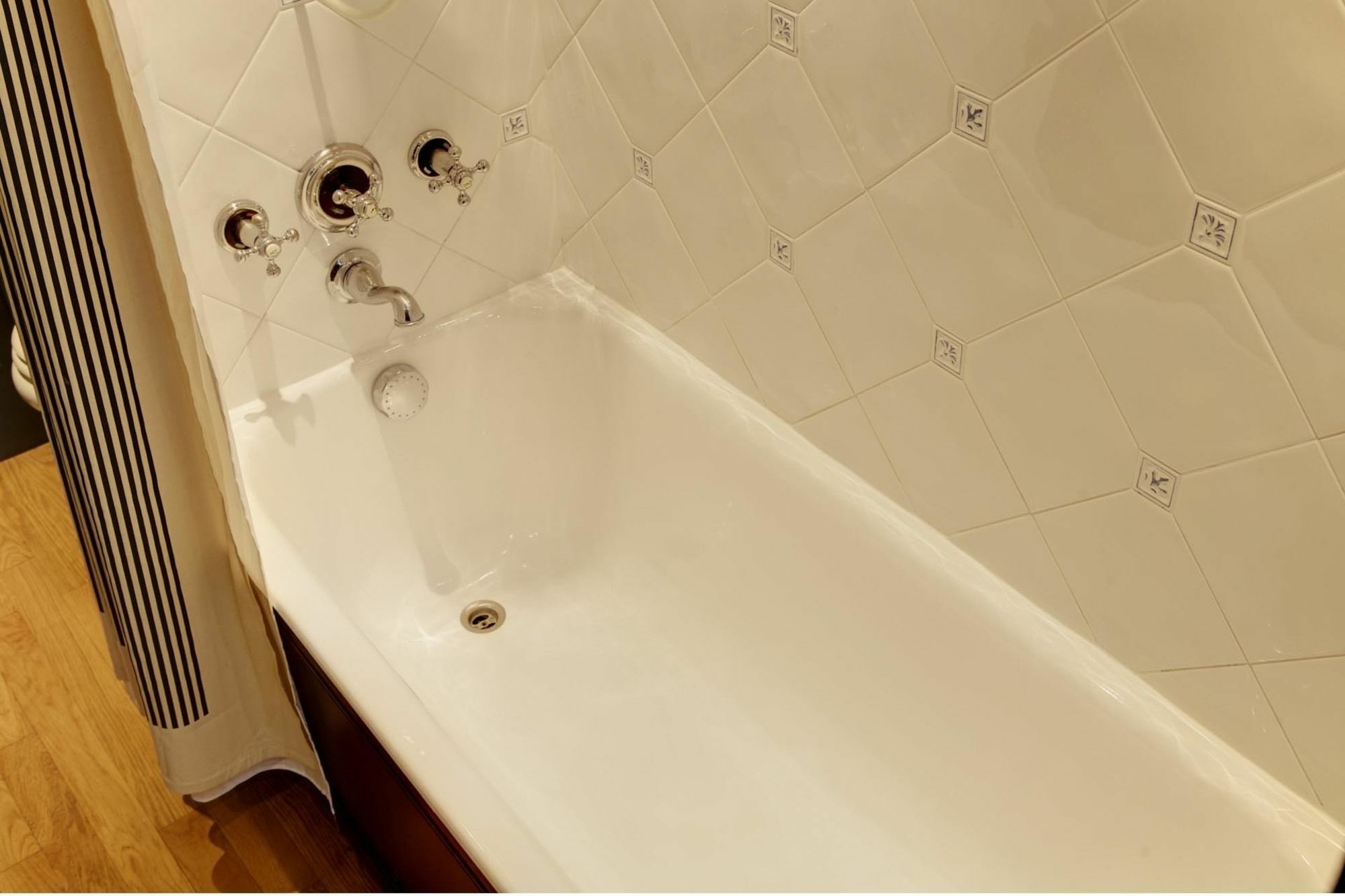 Europea - Montaigne Apartment Paris